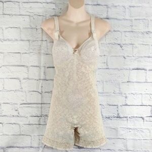 🔵BOGO FREE🔵 Lacette Vintage Lace Girdle Bodyshaper Shapewear One Piece Sz 40B